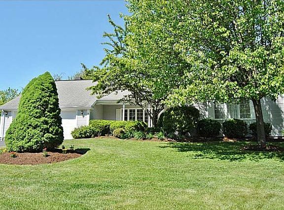 2nd image of 31 Lookout Ln