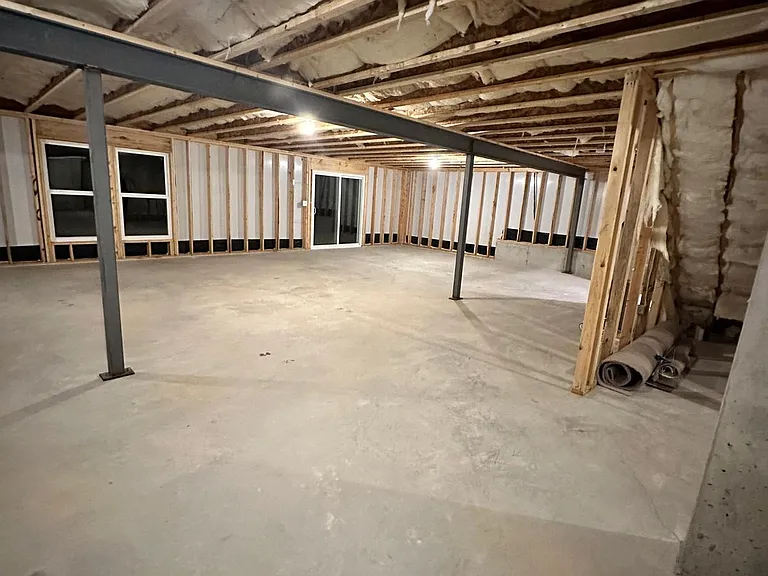 335 Port Way — Photo 30