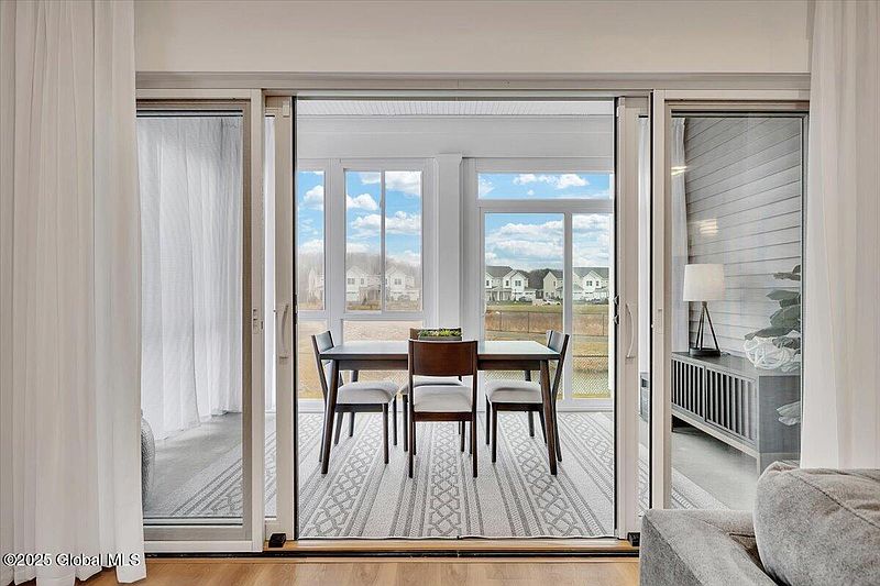 3rd image of 53 Wardley Circle