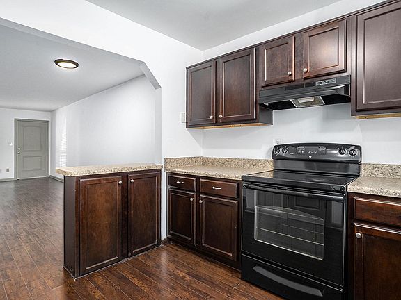 5th image of 1612 15th Ave S APT B