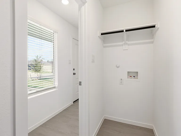 3145 Campeiro Ave — Photo 8