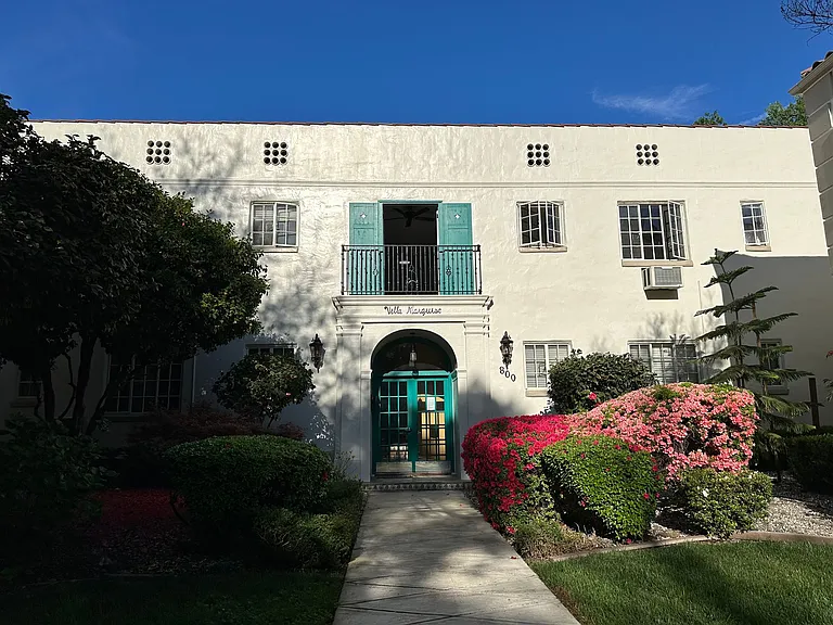 Discover Vintage Charm at Villa Marquise — Photo 2