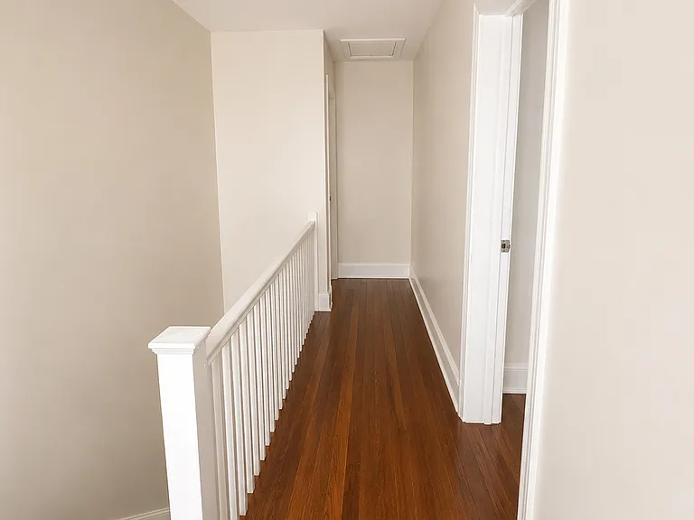 629 Watson Ave — Photo 10