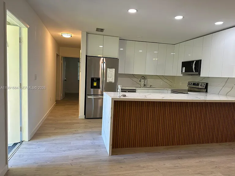 3755 Oak Ave — Photo 4