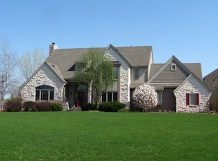 4830 S Ash Ct, New Berlin, WI 53151