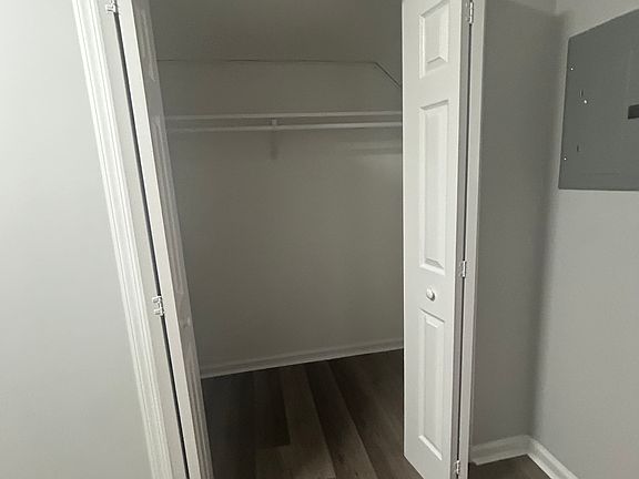 3rd image of 40 12th Ave APT 6