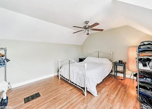 5th image of 2123 W Warner Ave #3-0