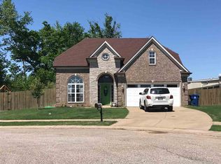 605 Cherokee Cv, Oakland, TN 38060