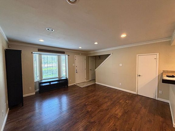 4th image of 8750 Park Ln APT 102