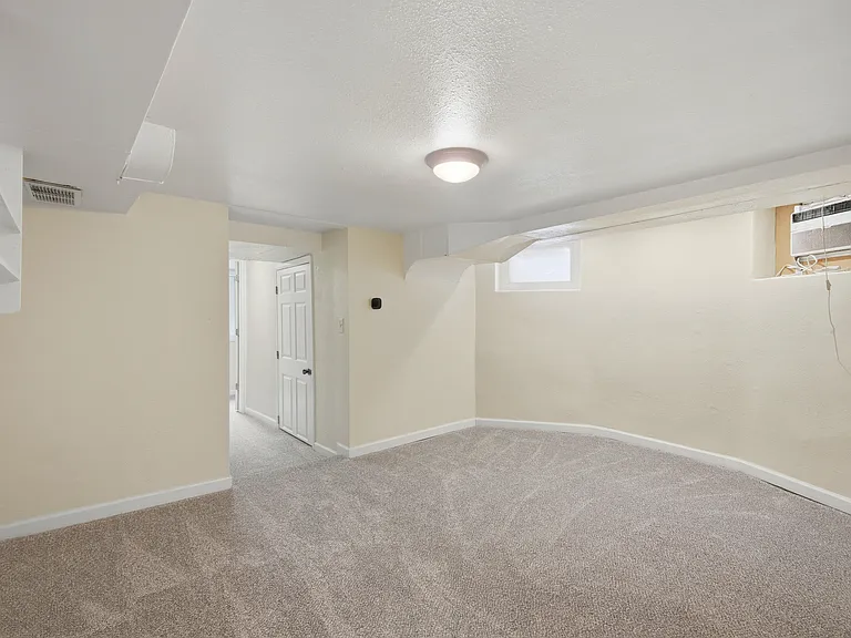 1433 N Milwaukee St #BM — Photo 8