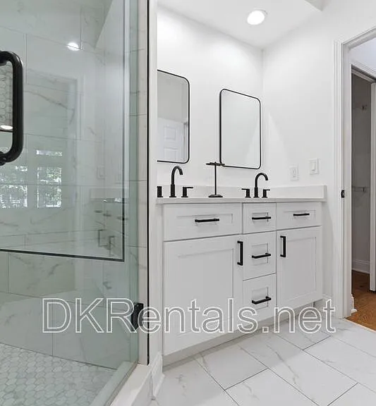 220 Renaissance Pkwy NE #2111 — Photo 30