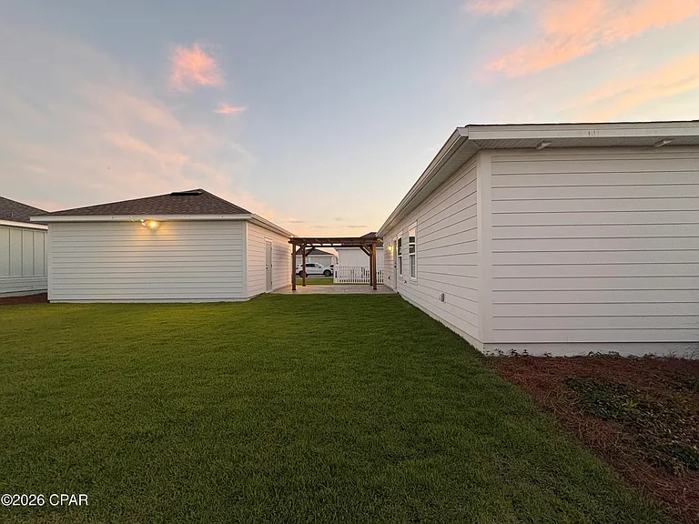 2208 Warbler St — Photo 26