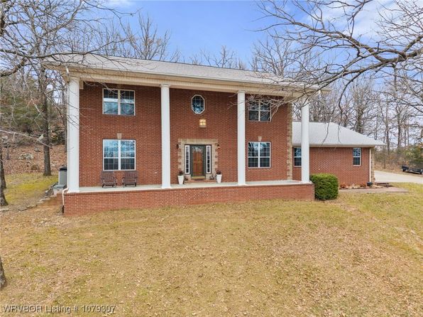 904 River Overlook Loop, Van Buren, AR 72956