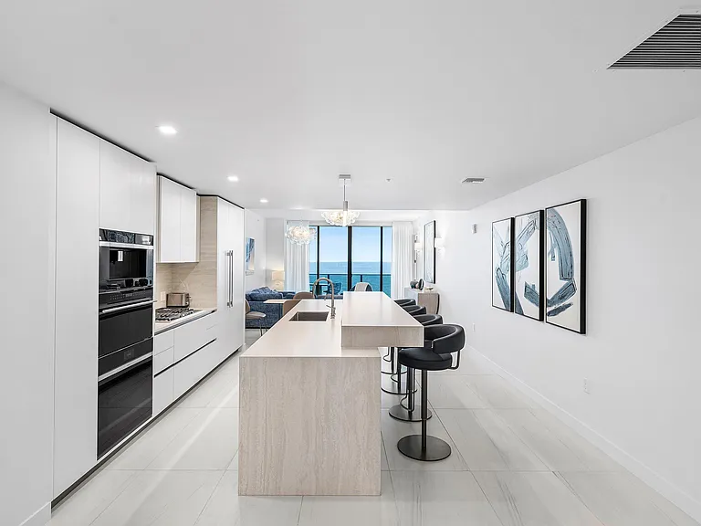 900 N Ocean Blvd #1504 — Photo 16