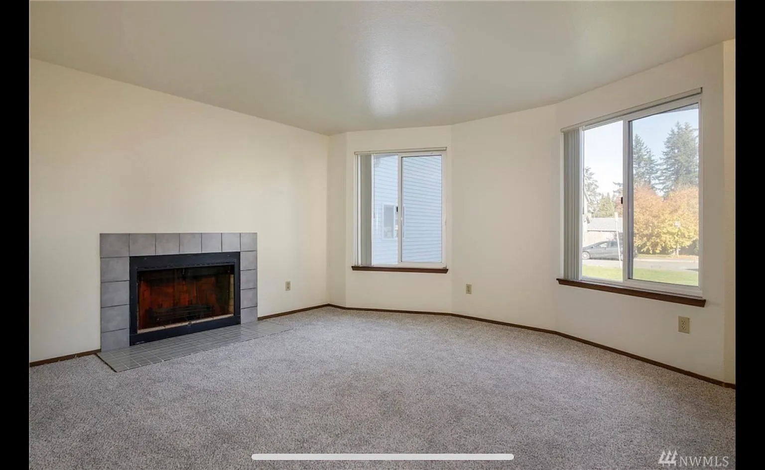 614 58th Pl SE — Photo 1