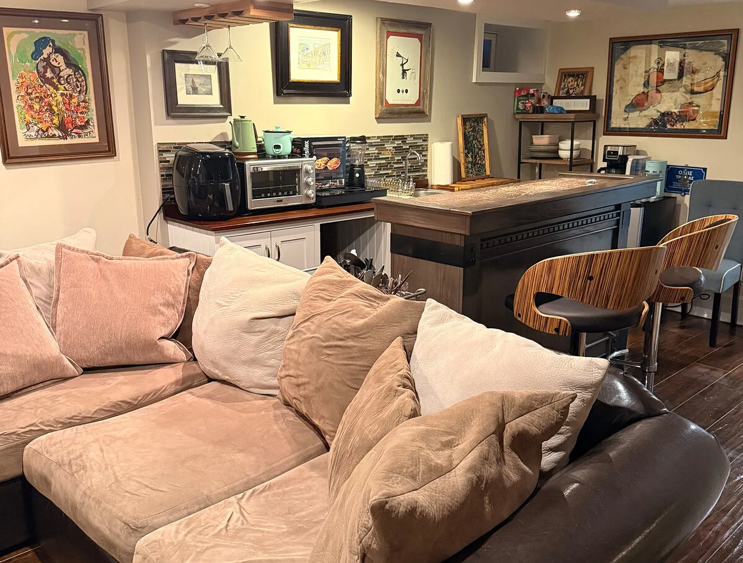 1 bed, 1.0 bath, $4,130 — Photo 3