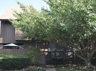 65 Kingsberry Dr, Somerset, NJ 08873