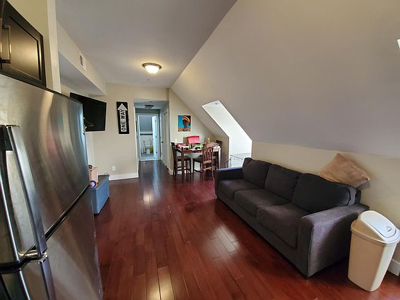 3rd image of 78 Summit Ave
