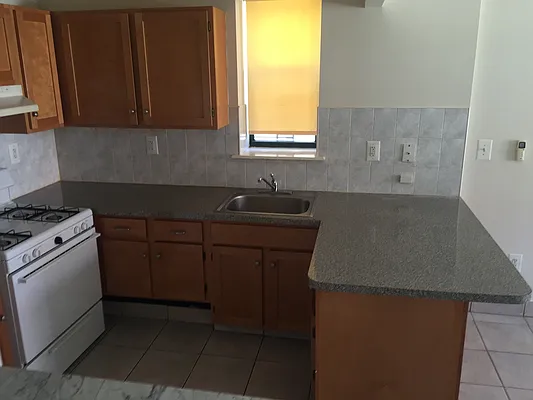 Rented by Metroline Realty | media 2