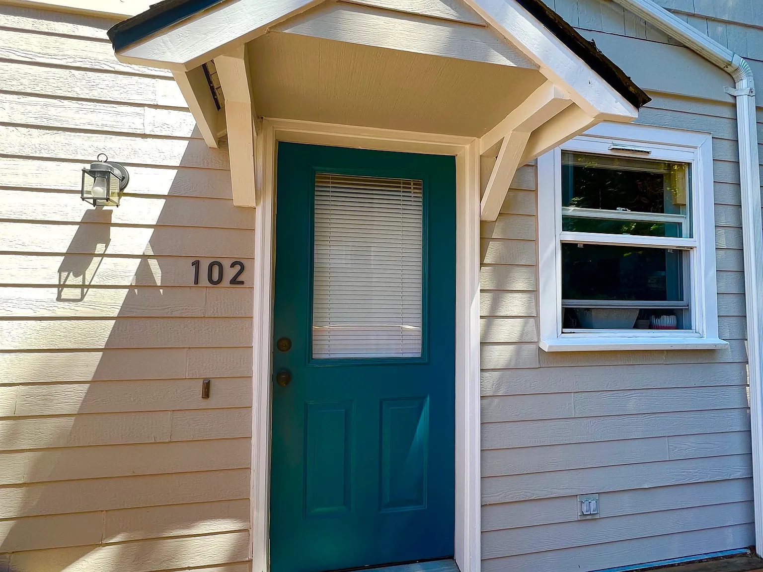 2 bed, 1000 sqft, $2,150 — Photo 2