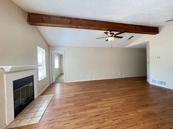 4th image of 2022 Cascade Dr
