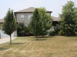 1667 Sams Dr, Dandridge, TN 37725