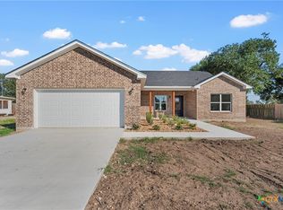 1605 Sunset Cir, Cameron, TX 76520