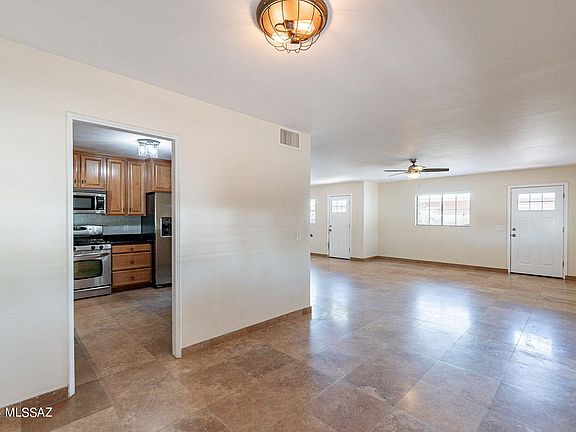 3rd image of 616 N Palo Verde Blvd