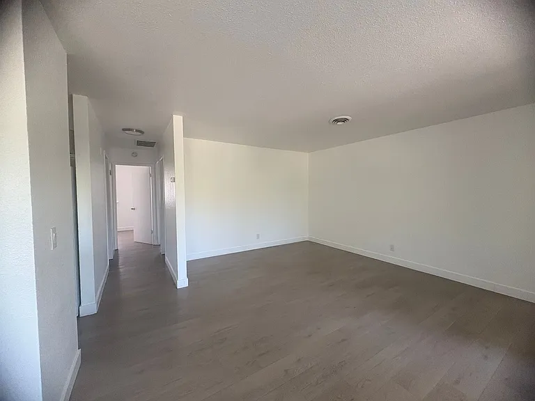 1460 Whyler Rd — Photo 13