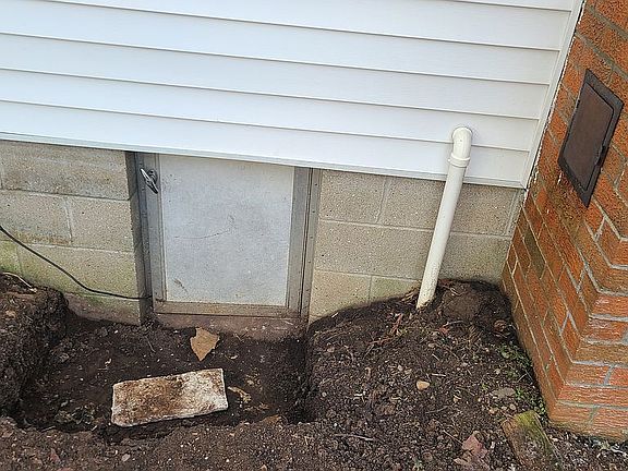 Crawlspace entrance