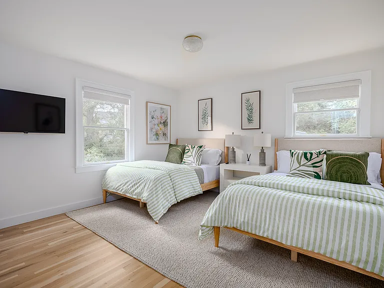 12 Knoll Rd — Photo 38