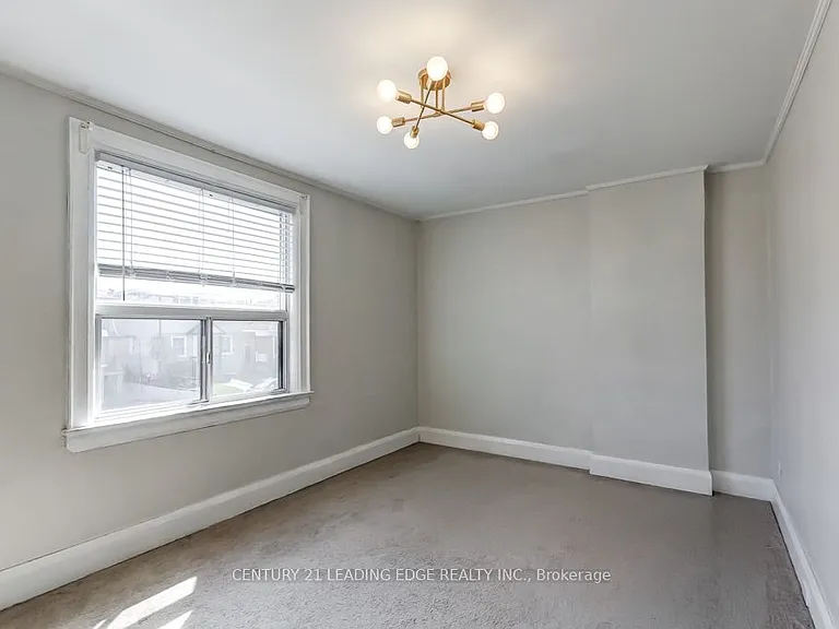 26 Grandville Ave — Photo 16