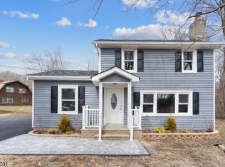 30 Banker Rd, Hewitt, NJ 07421