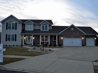 8 Winterberry Ct, Washington, IL