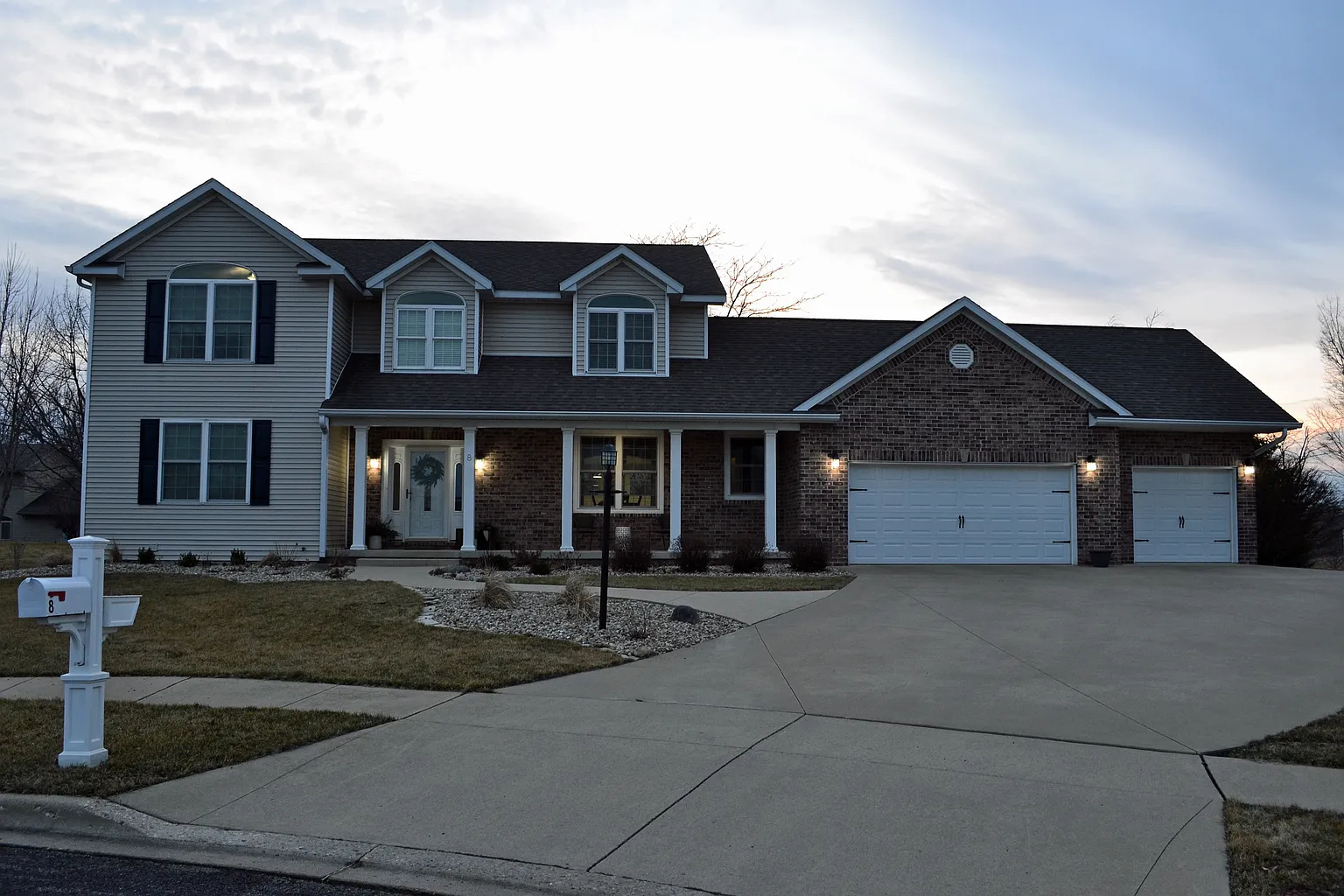 8 Winterberry Ct photo 1