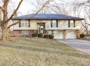 2003 E Alfresco St, Clinton, MO 64735