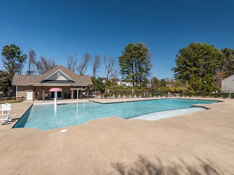 2084 Tanners Mill Dr — Photo 30