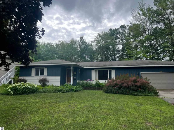 838 E South Airport Rd, Traverse City, MI 49686