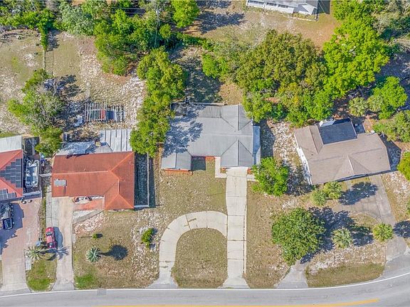 2nd image of 1562 N Normandy Blvd