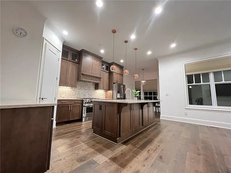 18 Peachtree Ave NE #1 — Photo 6