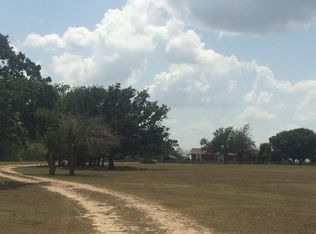 6840 Old Smithville Rd, Flatonia, TX 78941