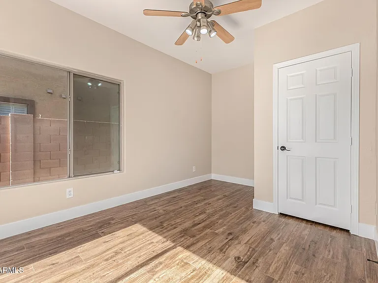 10625 E Knowles Ave — Photo 30