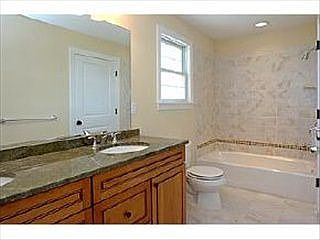 3rd image of 5410 West Ave