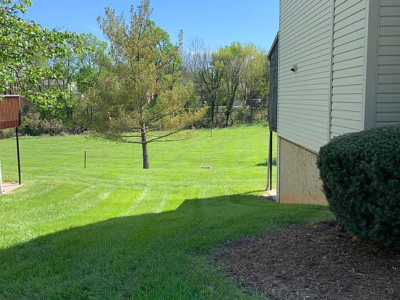 2nd image of 7209 Peppervine Ct