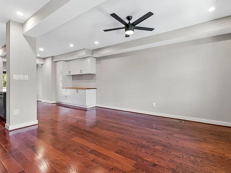 413 Buchanan St NW — Photo 8
