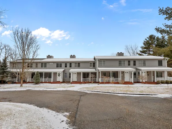 880 East St APT 500C, Lee, MA 01238