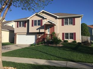 2115 Gunnison Dr, Lincoln, NE 68521