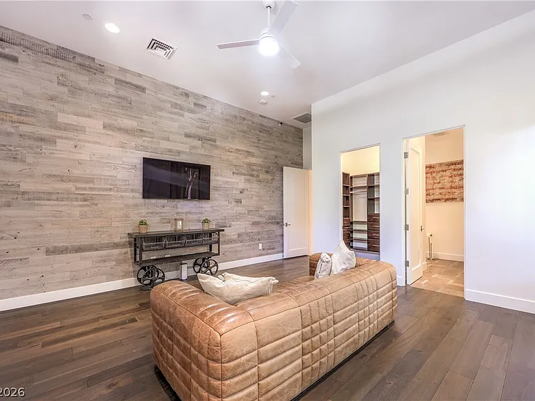 1501 Foothills Village Dr — Photo 44