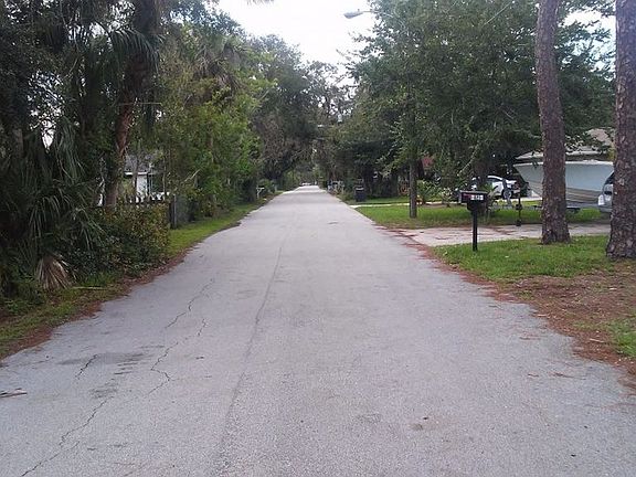 5th image of 323 Bostrom Ln