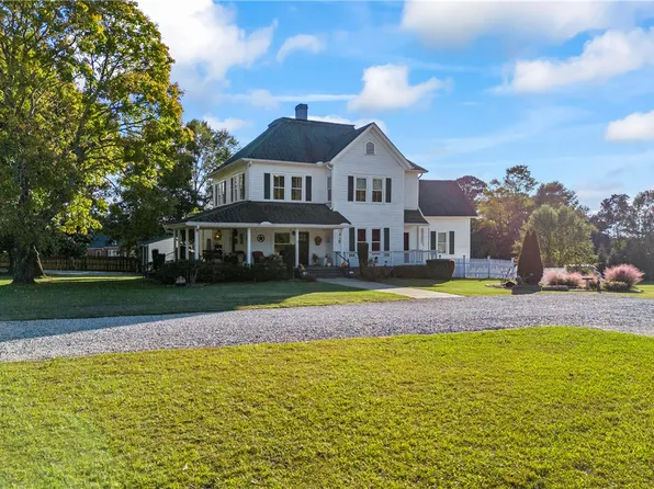 601 W South Broad St, Walhalla, SC 29691